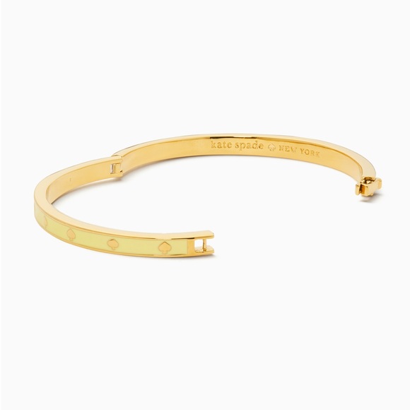 🛍KATE SPADE🛍 Spot the Spade Enamel Hinged Bangle - Picture 3 of 3